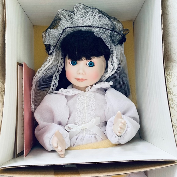 Franklin Heirloom First Holy Communion Collector Doll - Picture 1 of 6